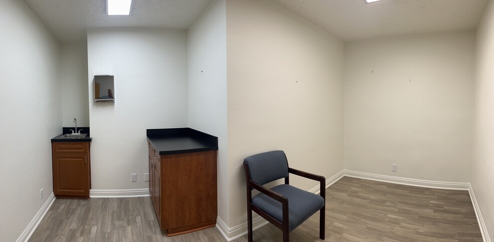 More Photos Of 1654 E 4th St, Santa Ana Medical For Sale