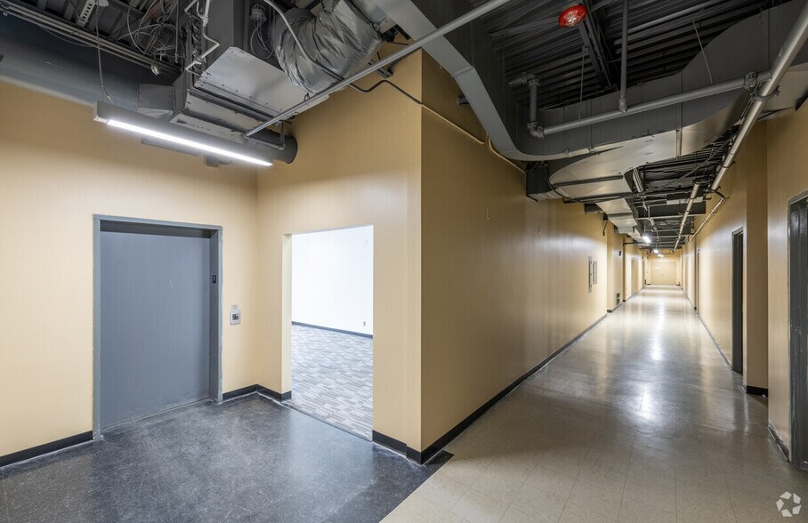 More Photos Of 78 Barnum Rd, Devens Light Manufacturing For Lease