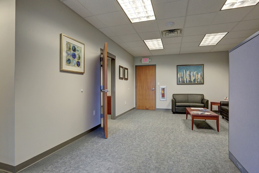 More Photos Of 355 N 21st St, Camp Hill Medical For Lease