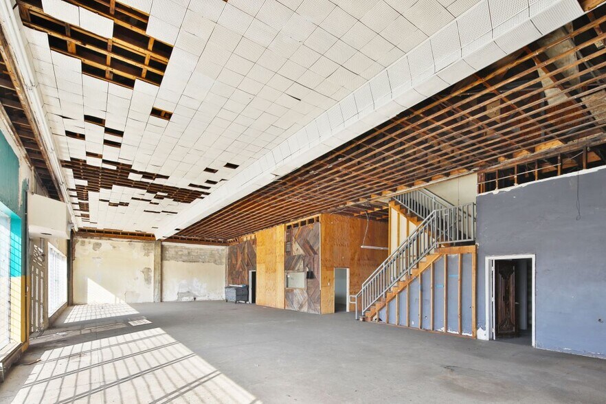 More Photos Of 7312-7318 S Western Ave, Los Angeles Auto Repair For Sale