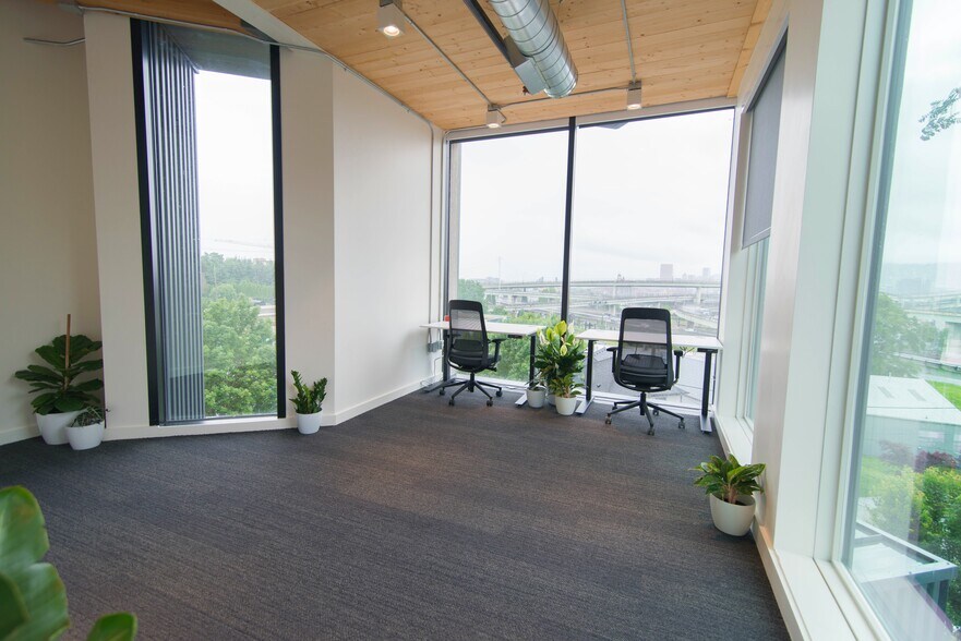 More Photos Of 3303 N Mississippi Ave, Portland Office For Lease