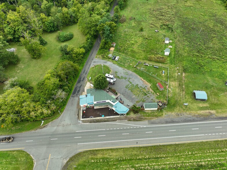 More Photos Of 12167 Lee Hwy, Sperryville Veterinarian Kennel For Sale