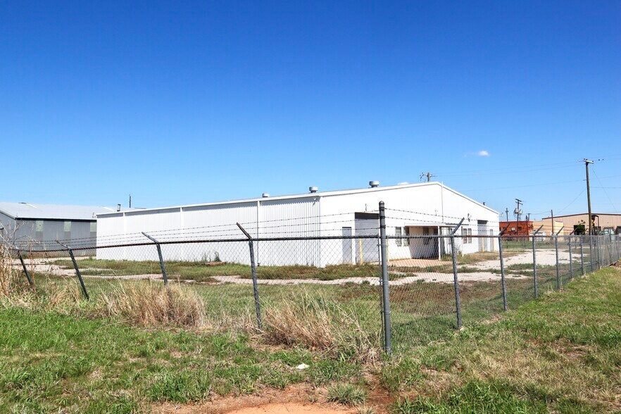 More Photos Of 3224 Industrial Dr, Wichita Falls Manufacturing For Lease