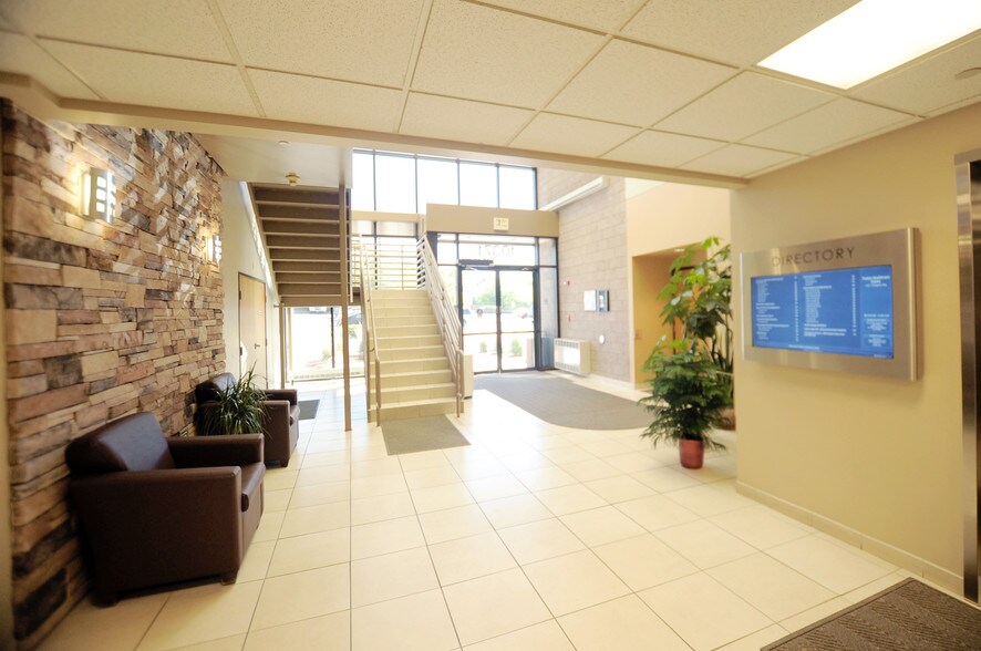More Photos Of 10371 Parkglenn Way, Parker Medical For Lease