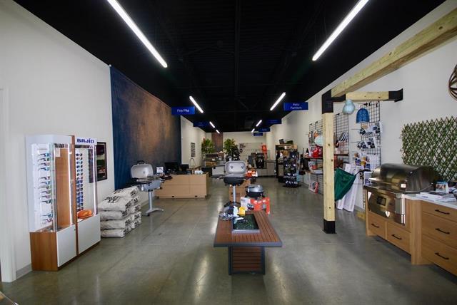 More Photos Of 1348 Union University Dr, Jackson Storefront Retail Office For Lease