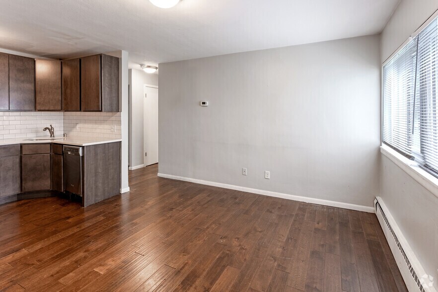 More Photos Of 2205 Bryant Ave S, Minneapolis Apartments For Sale