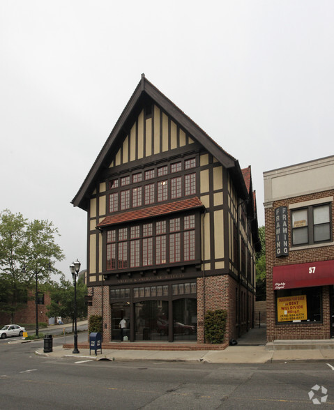 Primary Photo Of 51-53 Glen St, Glen Cove Office For Lease