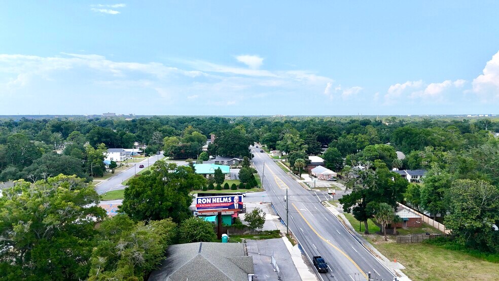 More Photos Of 2015 9th Ave, Pensacola Convenience Store For Sale