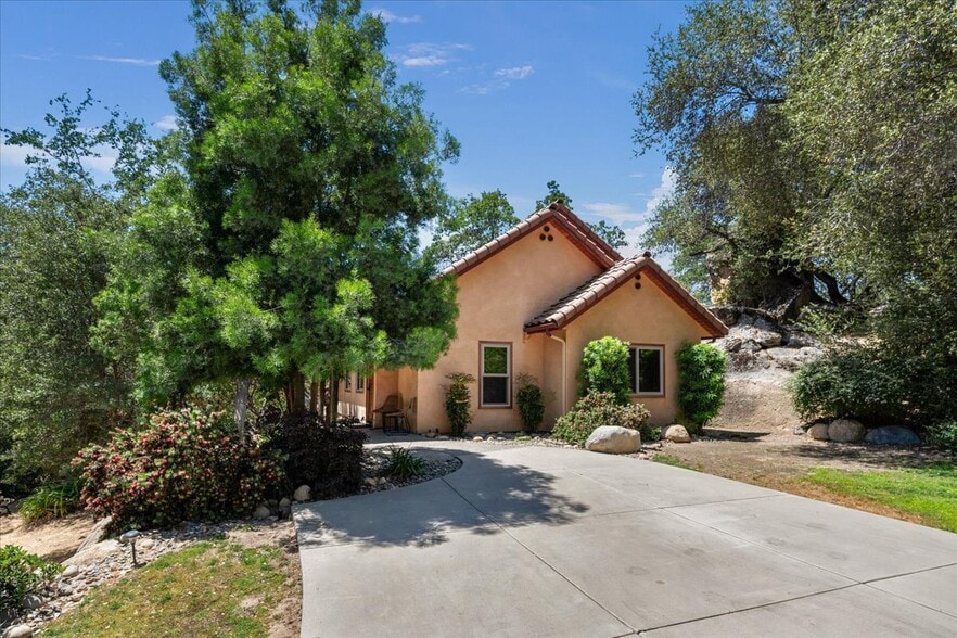 More Photos Of 29673 Rock Creek Dr, Three Rivers Specialty For Sale