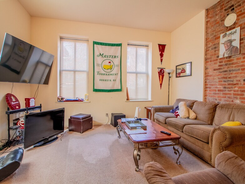 More Photos Of 1911 S 11th St, Saint Louis Apartments For Sale