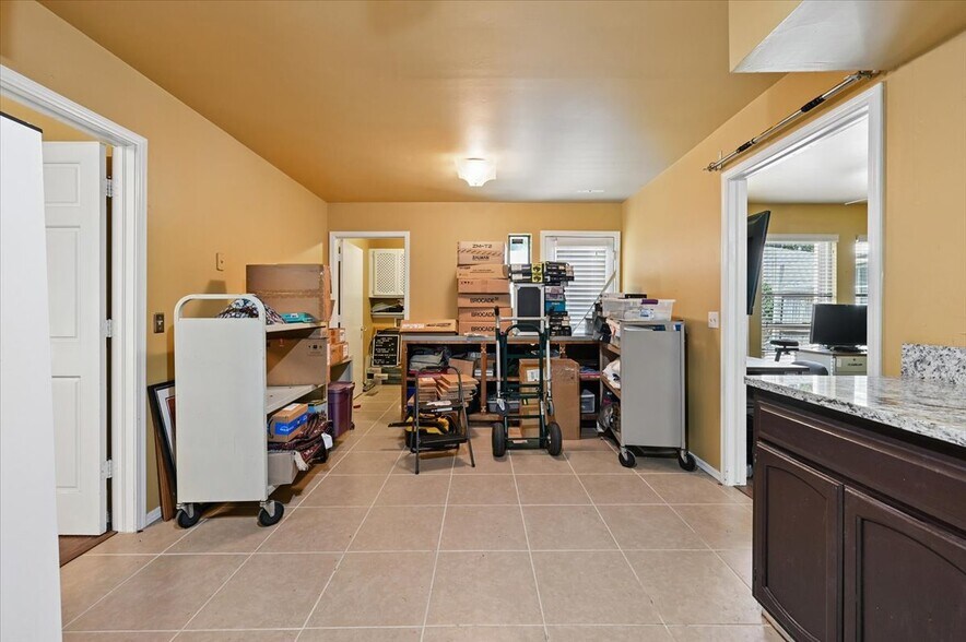 More Photos Of 4940 E 73rd St, Tulsa Office For Sale