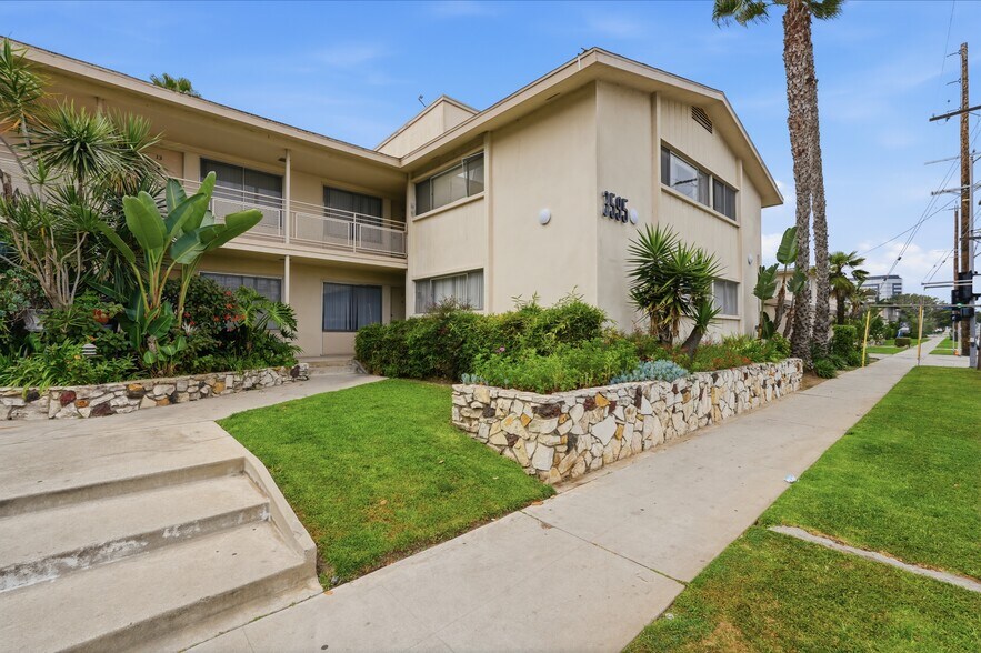 More Photos Of 3575 S Sepulveda Blvd, Los Angeles Apartments For Sale