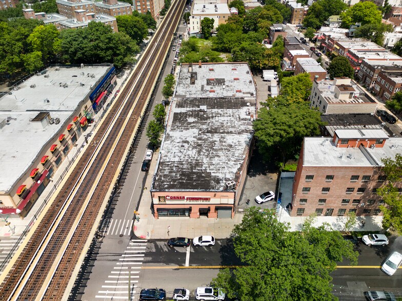 More Photos Of 2916 White Plains, Bronx General Retail For Sale