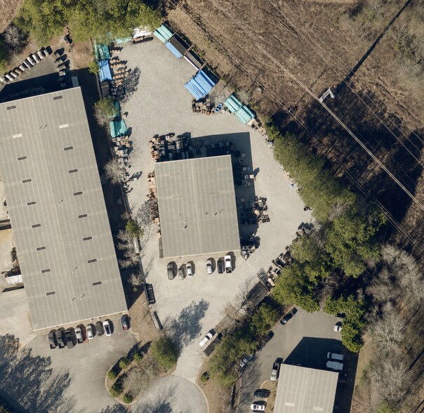 More Photos Of 3450 Novis Pt NW, Acworth Warehouse For Lease