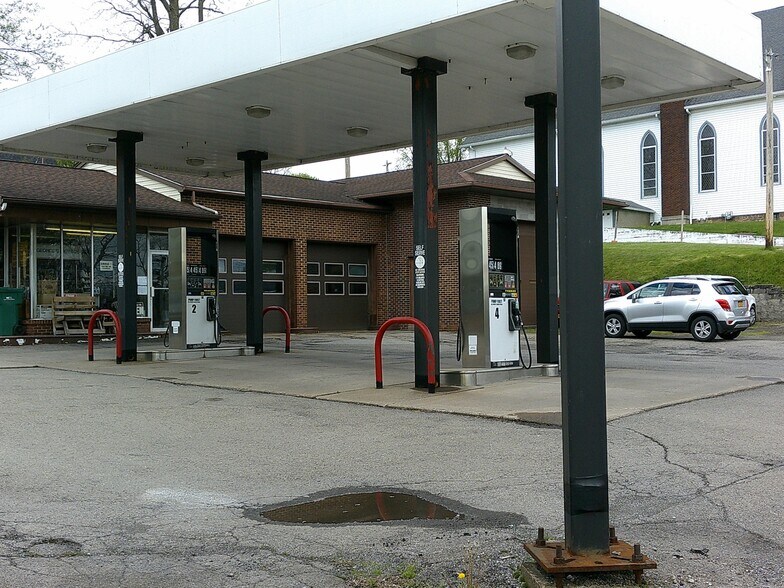 Primary Photo Of 4 W Buffalo St, Churchville Auto Repair For Sale