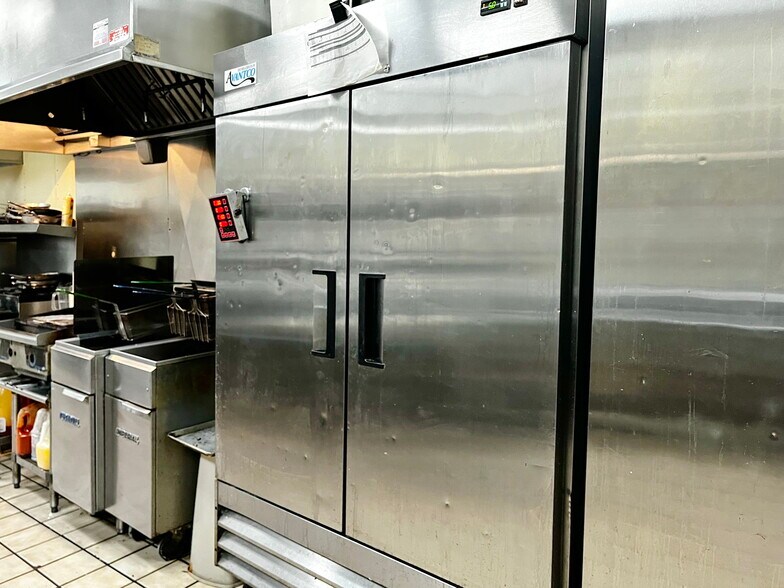 More Photos Of 32 N Dupont Hwy, Selbyville Unknown For Lease