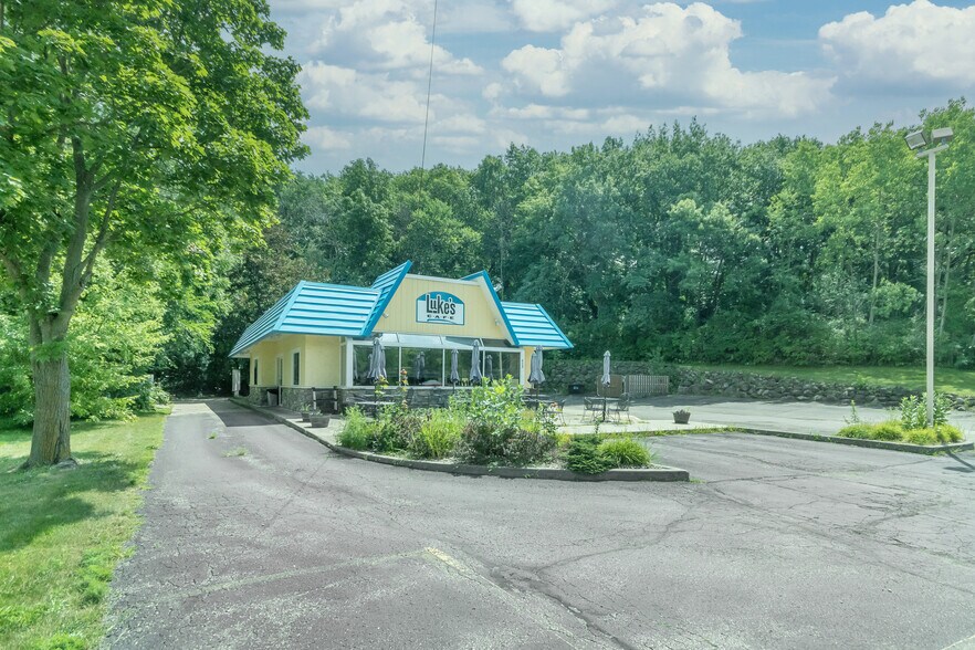 More Photos Of 6115 US Highway 51, McFarland Fast Food For Sale