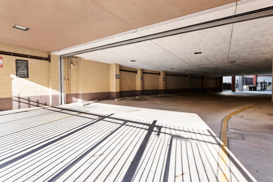 More Photos Of 403-405 N 2nd St, Harrisburg Office For Sale