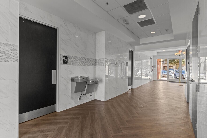 More Photos Of 6740 Rock Spring Rd, Wilmington Office For Lease