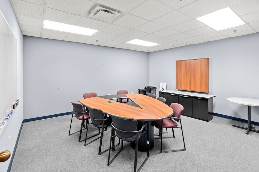 More Photos Of 4640 Forbes Blvd, Lanham Office For Lease