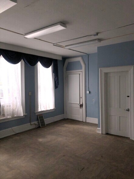 More Photos Of 20 W Central Ave, Delaware Office For Lease