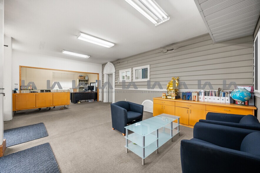 More Photos Of 2727 Dixon St, Port Coquitlam Industrial For Sale