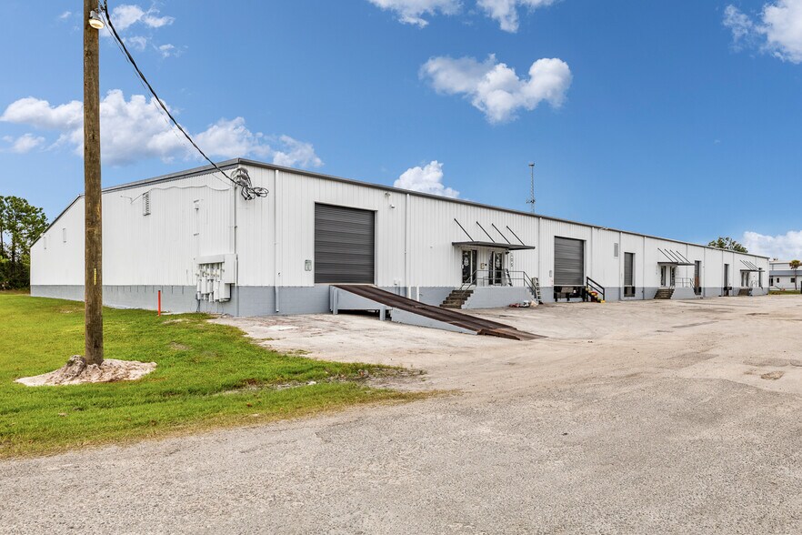 More Photos Of 603 Central Florida Pky, Orlando Warehouse For Sale