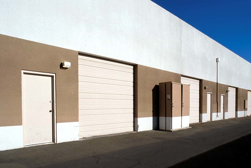 More Photos Of 7701 E Gray Rd, Scottsdale Light Distribution For Lease