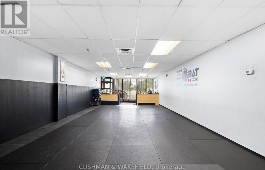 More Photos Of 3537 Bathurst St, Toronto General Retail For Sale