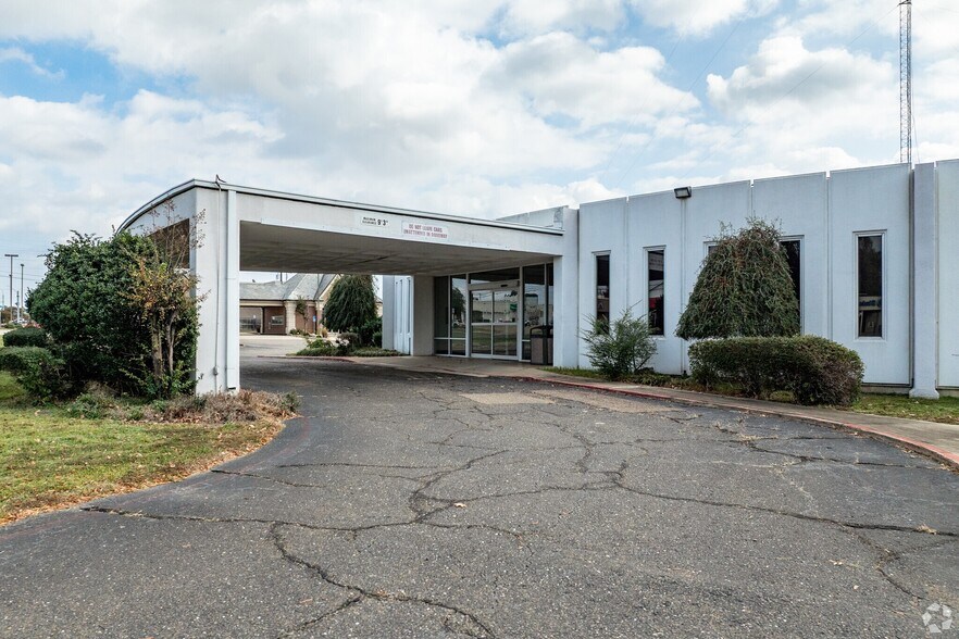 More Photos Of 4802 Texas Blvd, Texarkana Medical For Lease