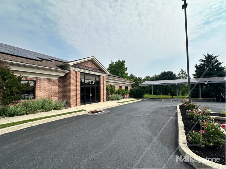 More Photos Of 45 Commerce Dr, Wyomissing Office For Lease