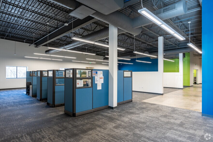 More Photos Of 7115 Standard Dr, Hanover Service For Sale