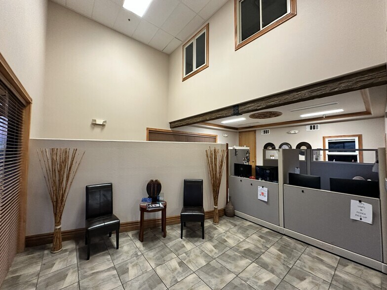 More Photos Of 4690 W Post Rd, Las Vegas Warehouse For Sale