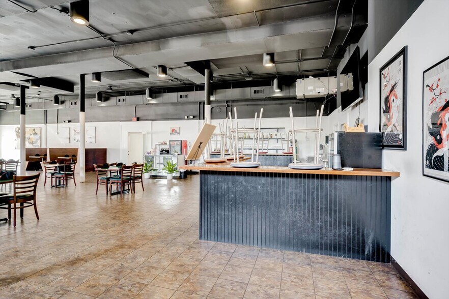 More Photos Of 111 Main Street, Lincolnton Flex For Sale