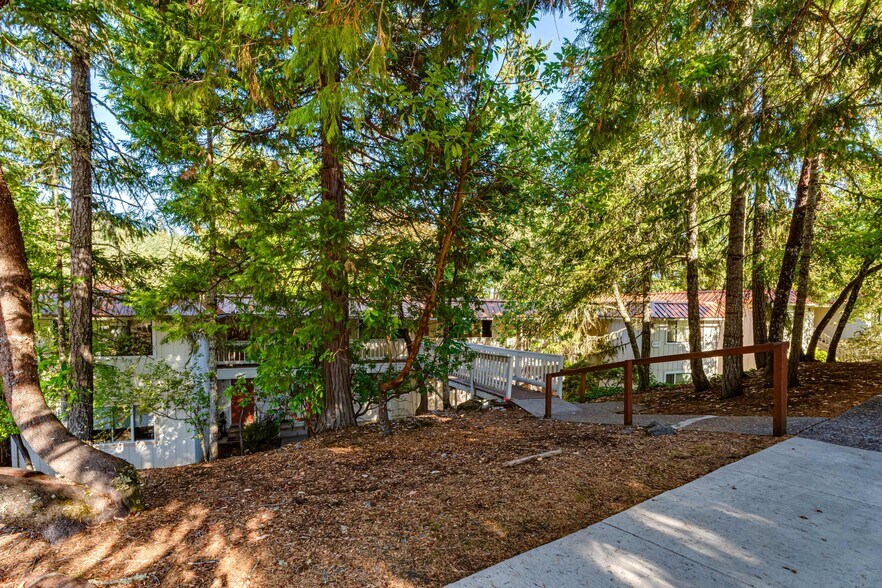 More Photos Of 5477 Donald St, Eugene Apartments For Sale