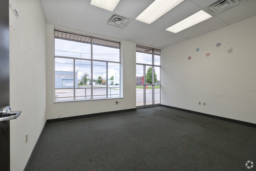 More Photos Of 458 Franklin St, Warren Schools For Sale