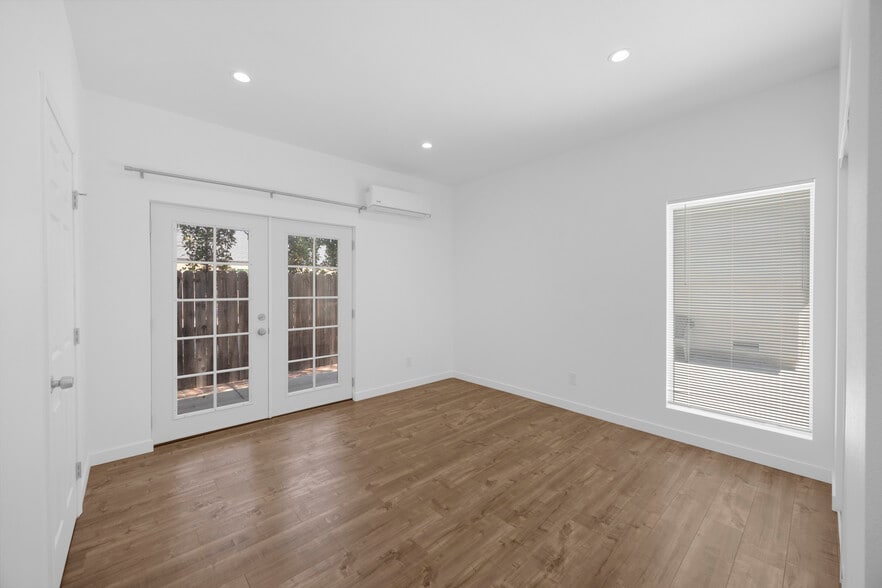 More Photos Of 456 N Batavia St, Orange Apartments For Sale