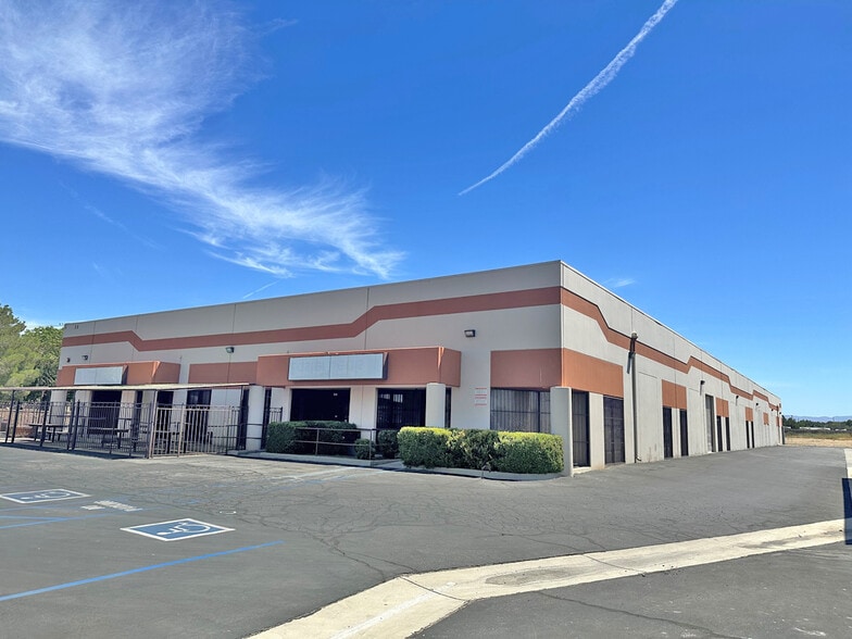 Primary Photo Of 340 E Avenue I, Lancaster Medical For Lease