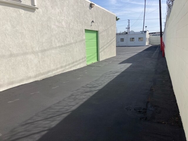 More Photos Of 16909-16911 S Broadway St, Carson Manufacturing For Sale