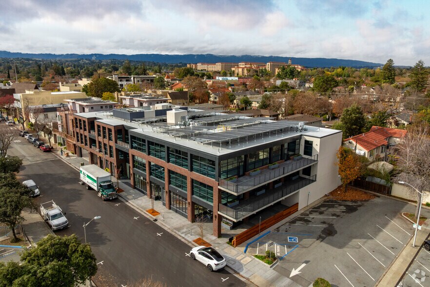 More Photos Of 388 Cambridge Ave, Palo Alto Loft Creative Space For Lease