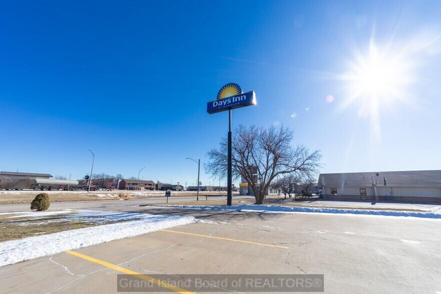 More Photos Of 2620 N Diers Ave, Grand Island Hotel For Sale