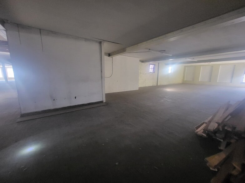 More Photos Of 819 Lafayette Ave, Moundsville General Retail For Sale
