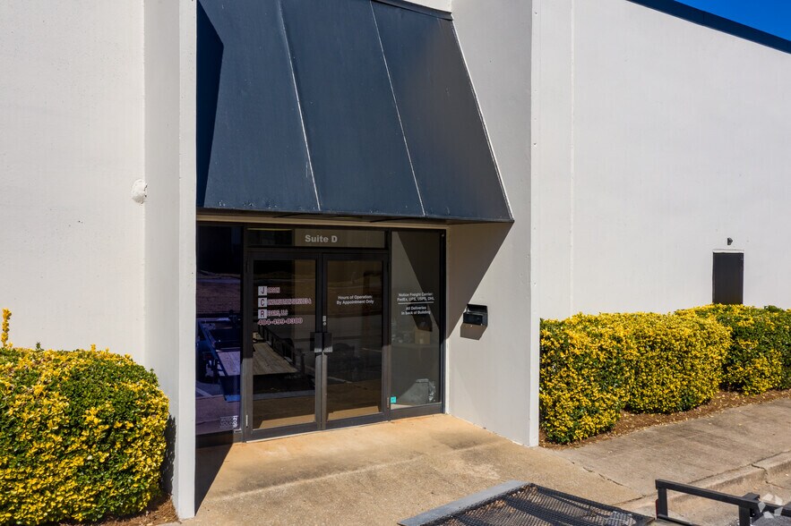 More Photos Of 2040 Steel Dr, Tucker Distribution For Lease