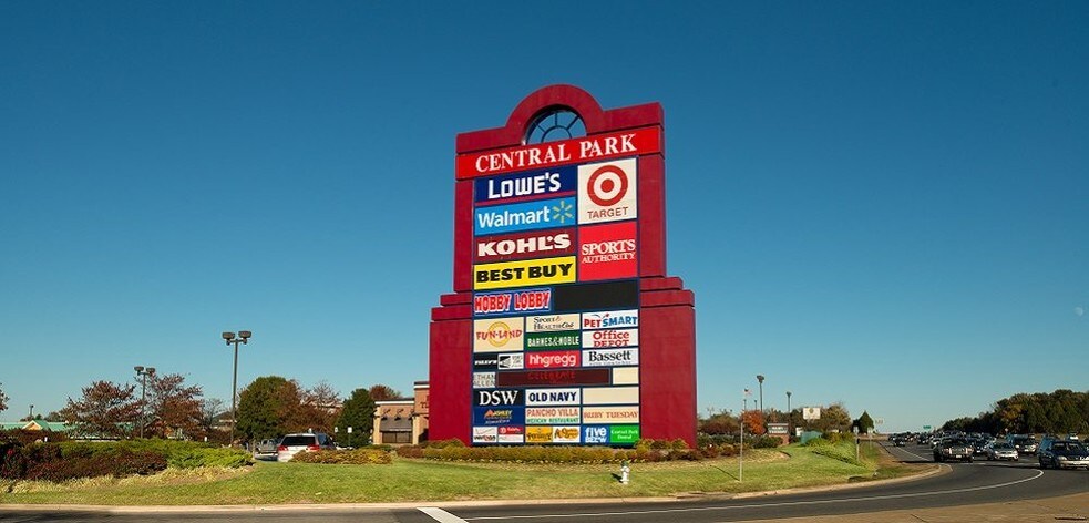 More Photos Of 1498 Central Park Blvd, Fredericksburg Freestanding For Sale