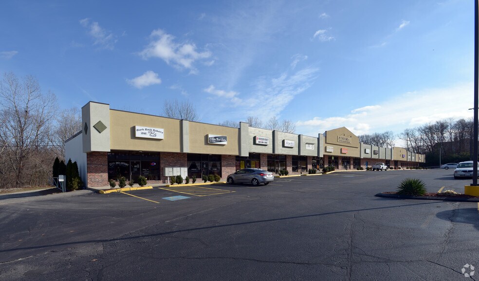 More Photos Of 15-21 N Main St, Bellingham Unknown For Lease