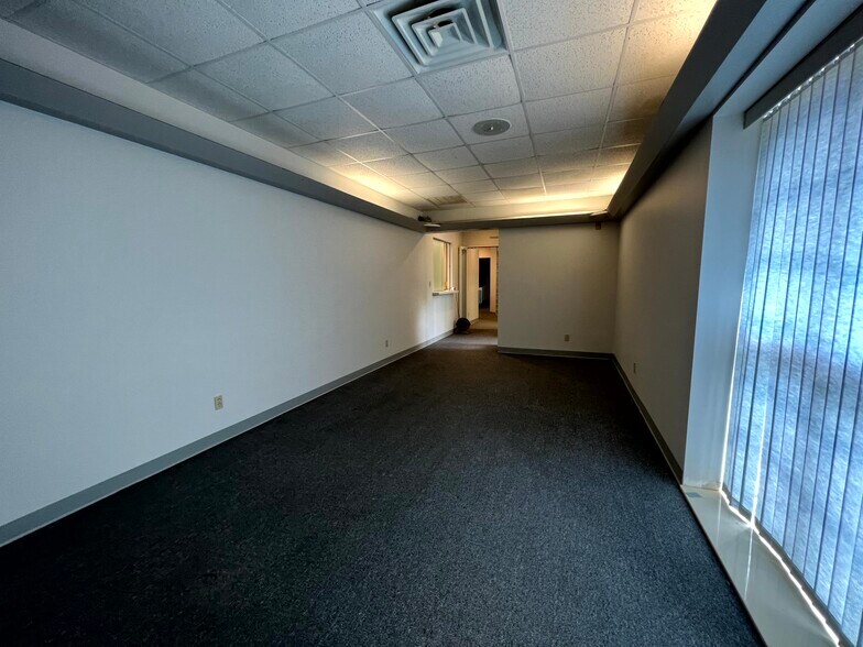 More Photos Of 311 W 9th St, Hopkinsville Medical For Lease