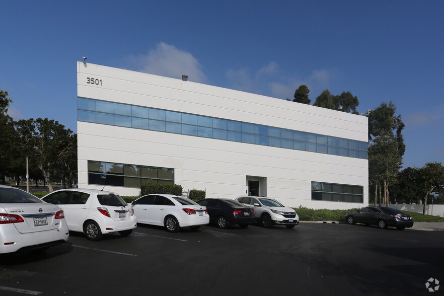 More Photos Of 3501 Sunflower Ave, Santa Ana Office For Lease
