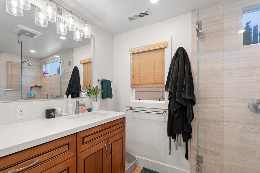 More Photos Of 420 Capitola Road Ext, Santa Cruz Apartments For Sale