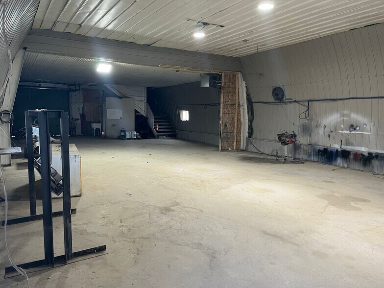 Primary Photo Of 6591 Fernbank Rd, Ottawa Warehouse For Lease