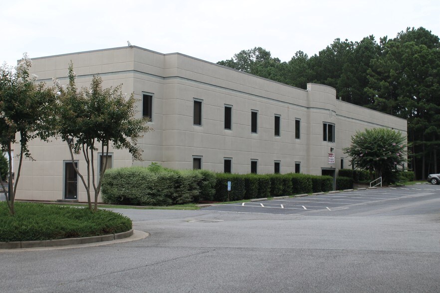 More Photos Of 1350 Tidwell Dr, Alpharetta Office For Lease